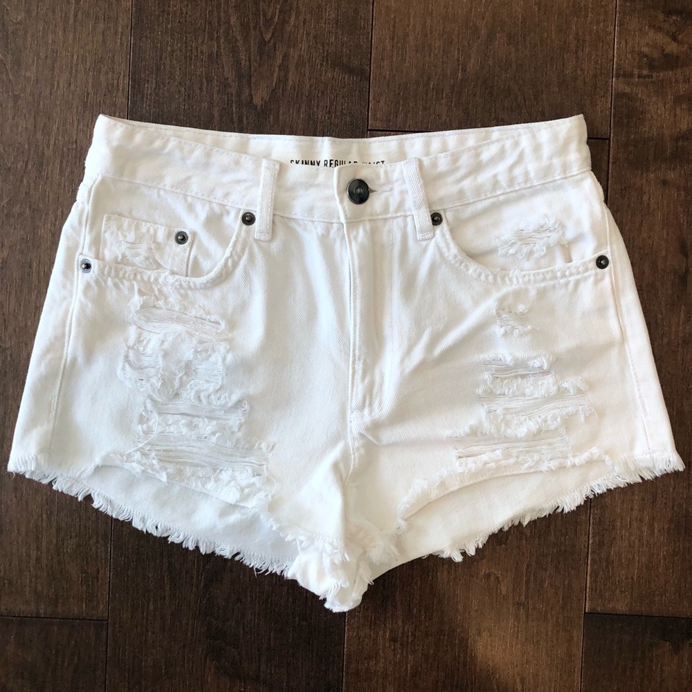 H&M White Denim Shorts Size 4